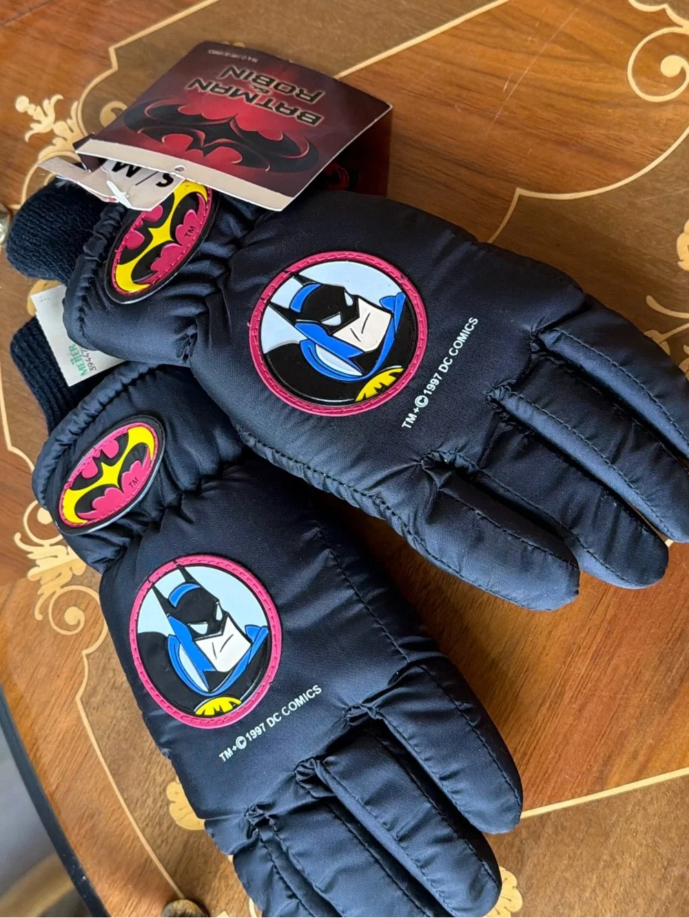 1997 DC Comics Vintage Deadstock NWT Batman DC Winter Gloves Black Nostalgia